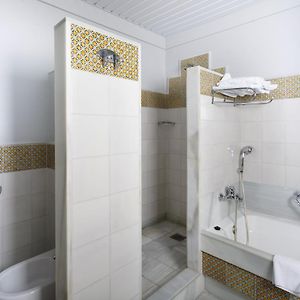 Habitación Estándar con 2 Camas Individuales